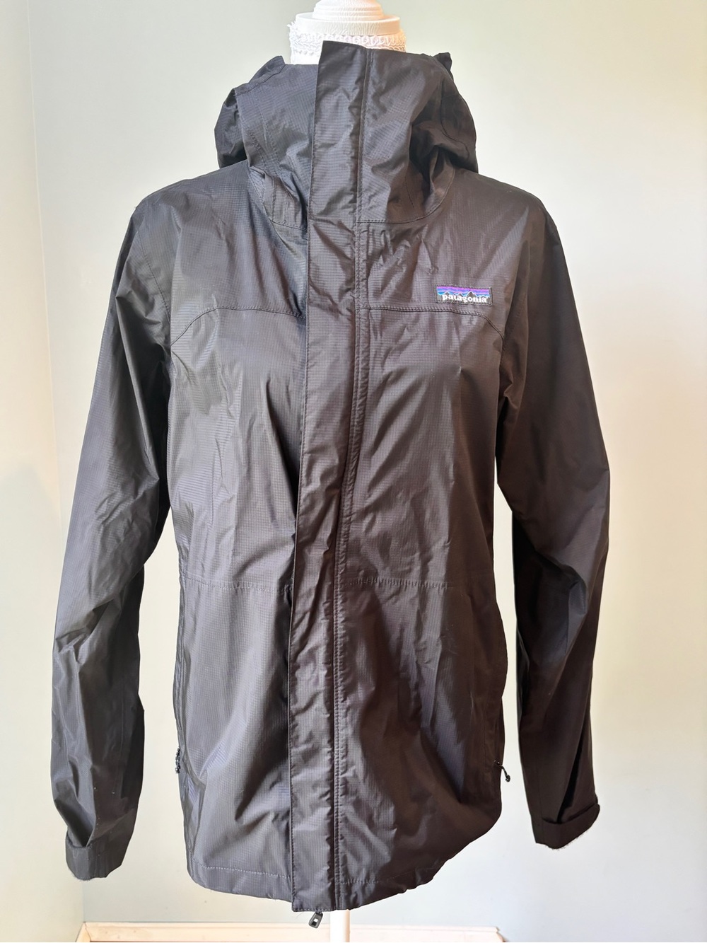 Patagonia Women’s H2No Black Hooded Rain Jacket - Size M